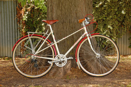 Holdsworth Lady Mistral
