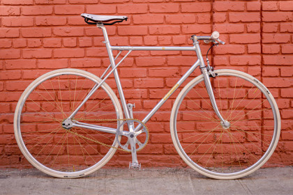 Airtight Cycles Möbius