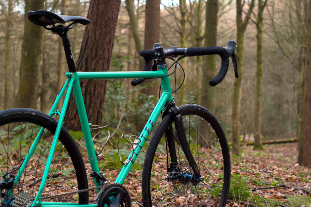 The Green Man Rides: Elliff 'All-Weather Fast Bike'