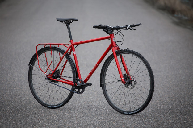 Czech Both Ways: SingleBe Red Commuter