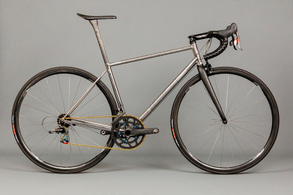 Light As A Pin: English Cycles Stainless Superlight